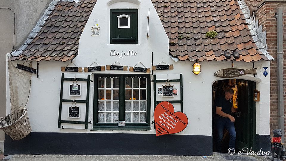 HUISJE VAN MAJUTTE 3.jpg