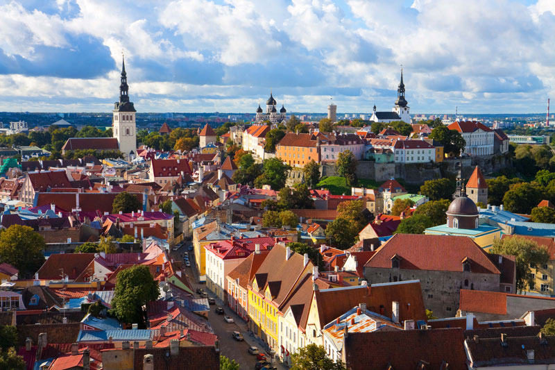 Typisch gekleurde huisjes in Tallinn