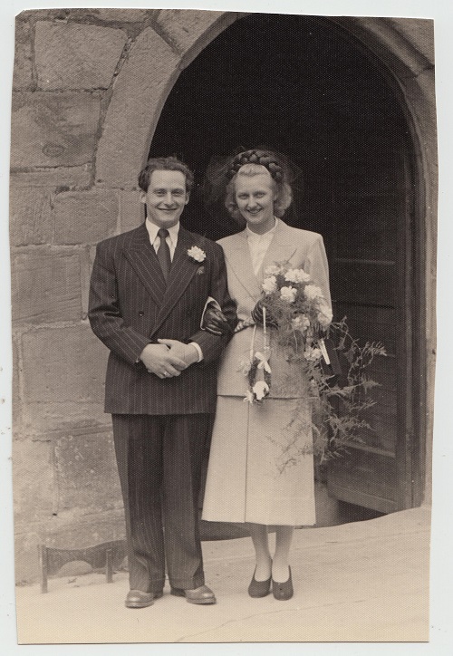 Godelieve De Rijcke (1928) en Stan Creighton (1923-1987) trouwden op 22 juli 1948 in het Noord-Engelse Morpeth.