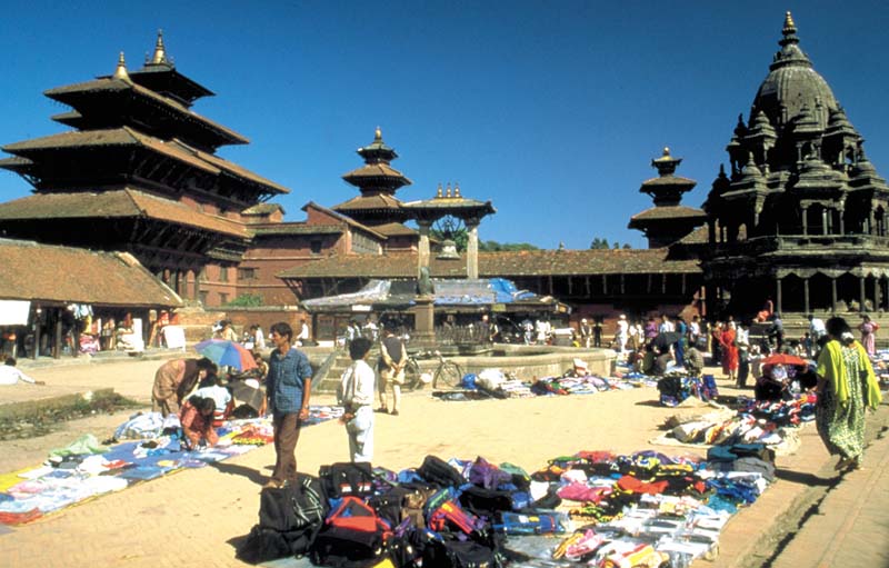 Een typische markt in en rond de tempels in kathmandu