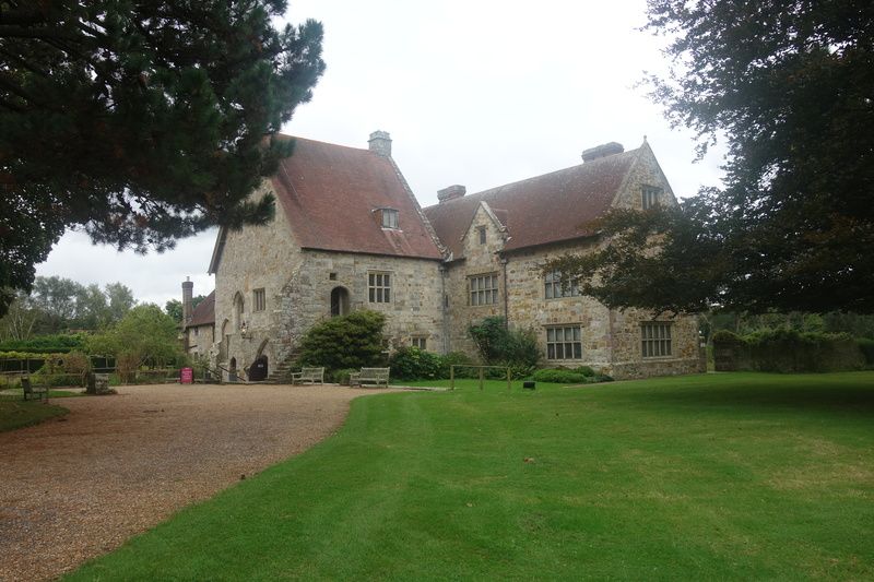 verkleind_11.In Michelham Priory House..._ (002).JPG